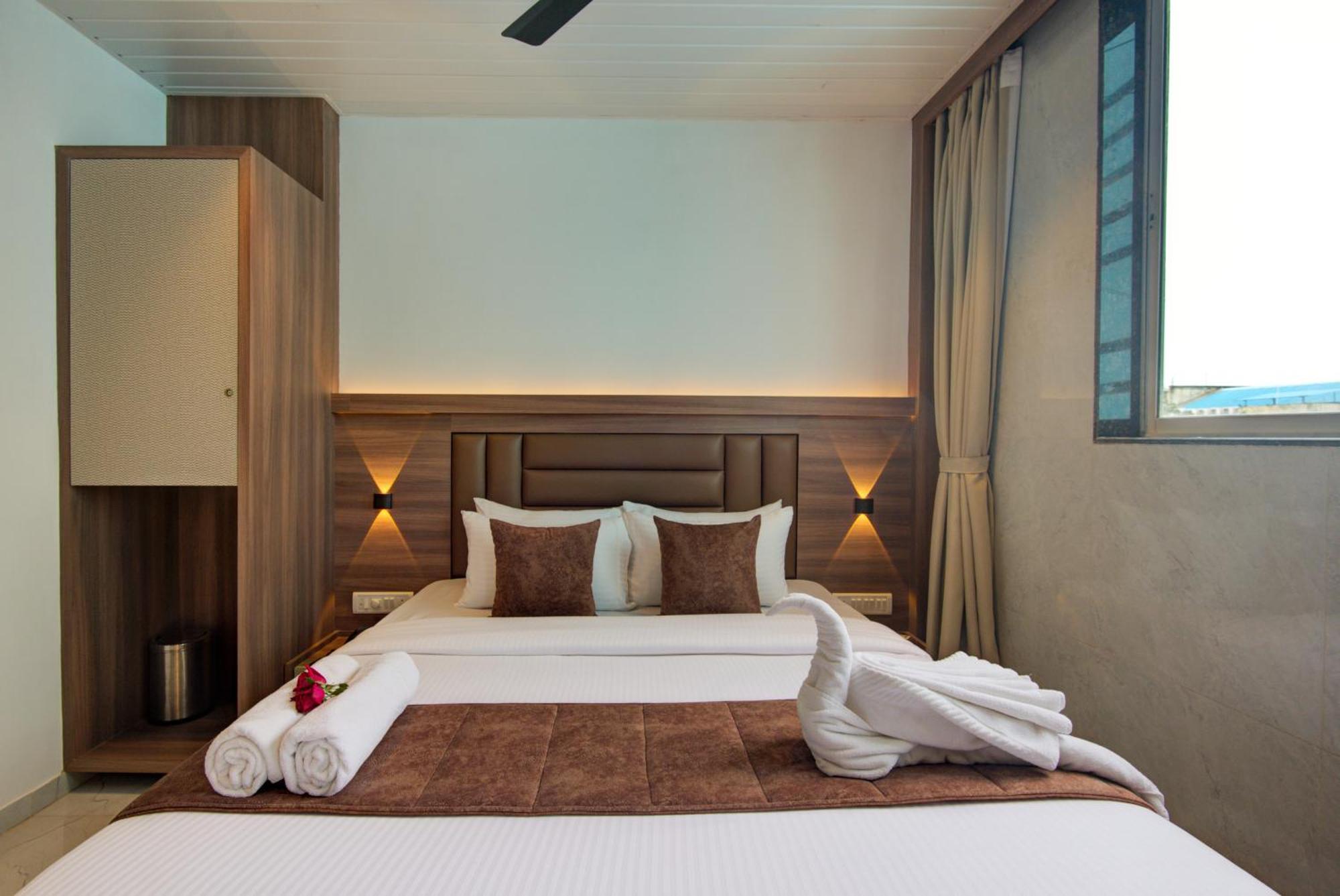 Hotel Galaxy Inn 纳威孟买 外观 照片