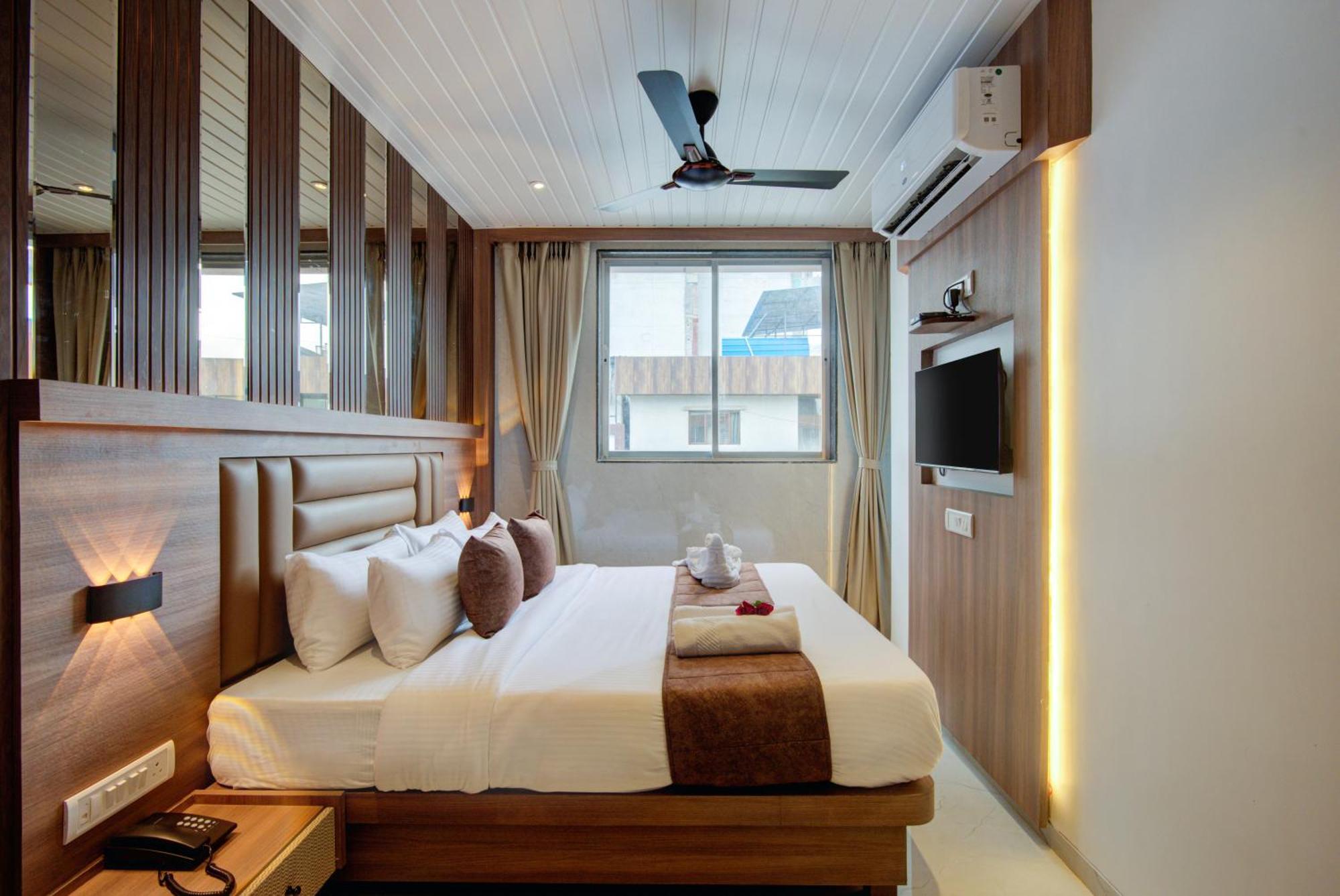 Hotel Galaxy Inn 纳威孟买 外观 照片