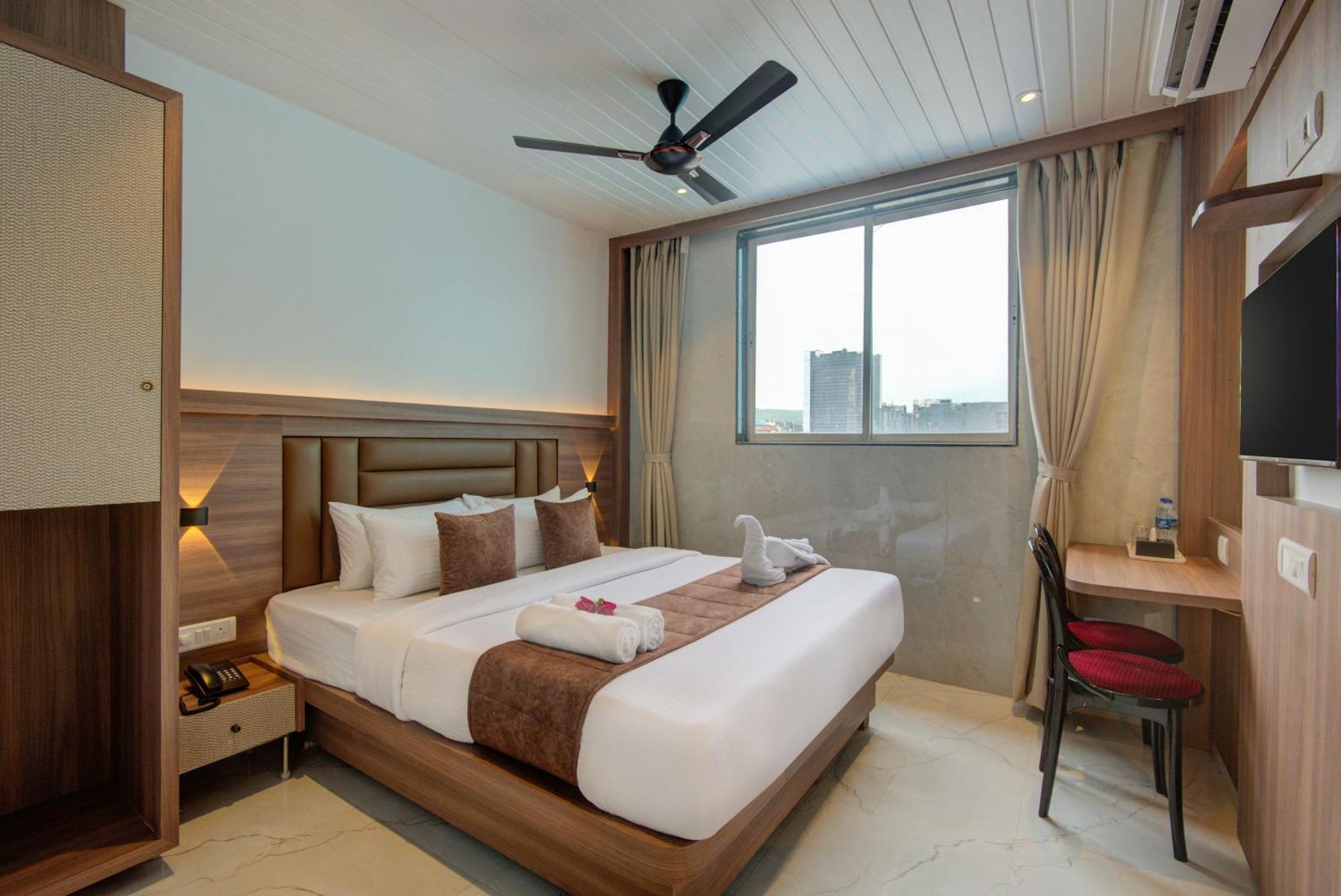 Hotel Galaxy Inn 纳威孟买 外观 照片