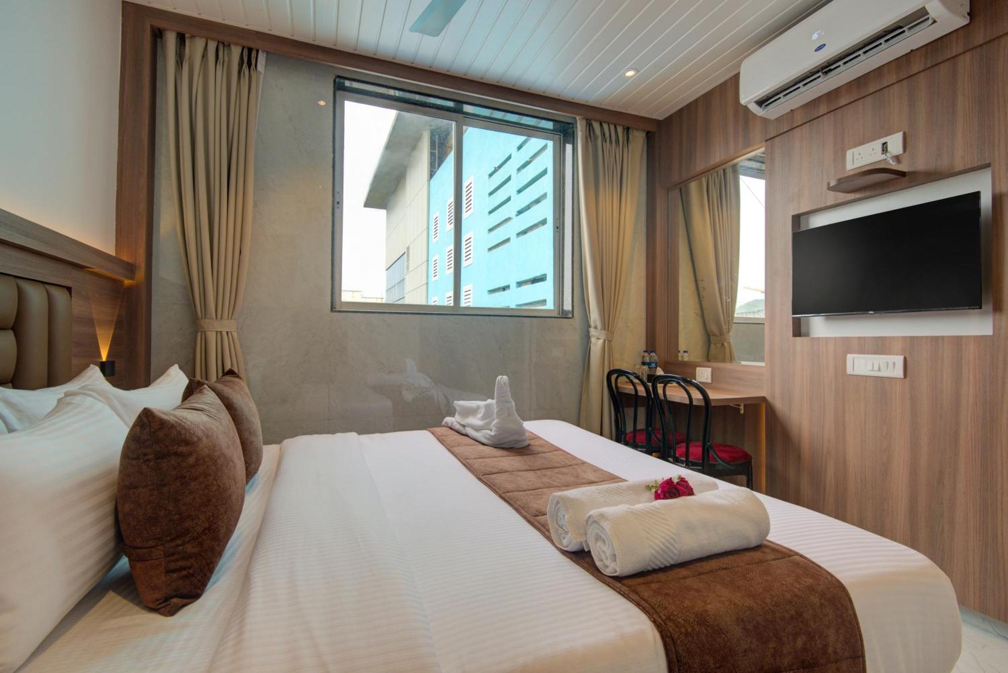 Hotel Galaxy Inn 纳威孟买 外观 照片
