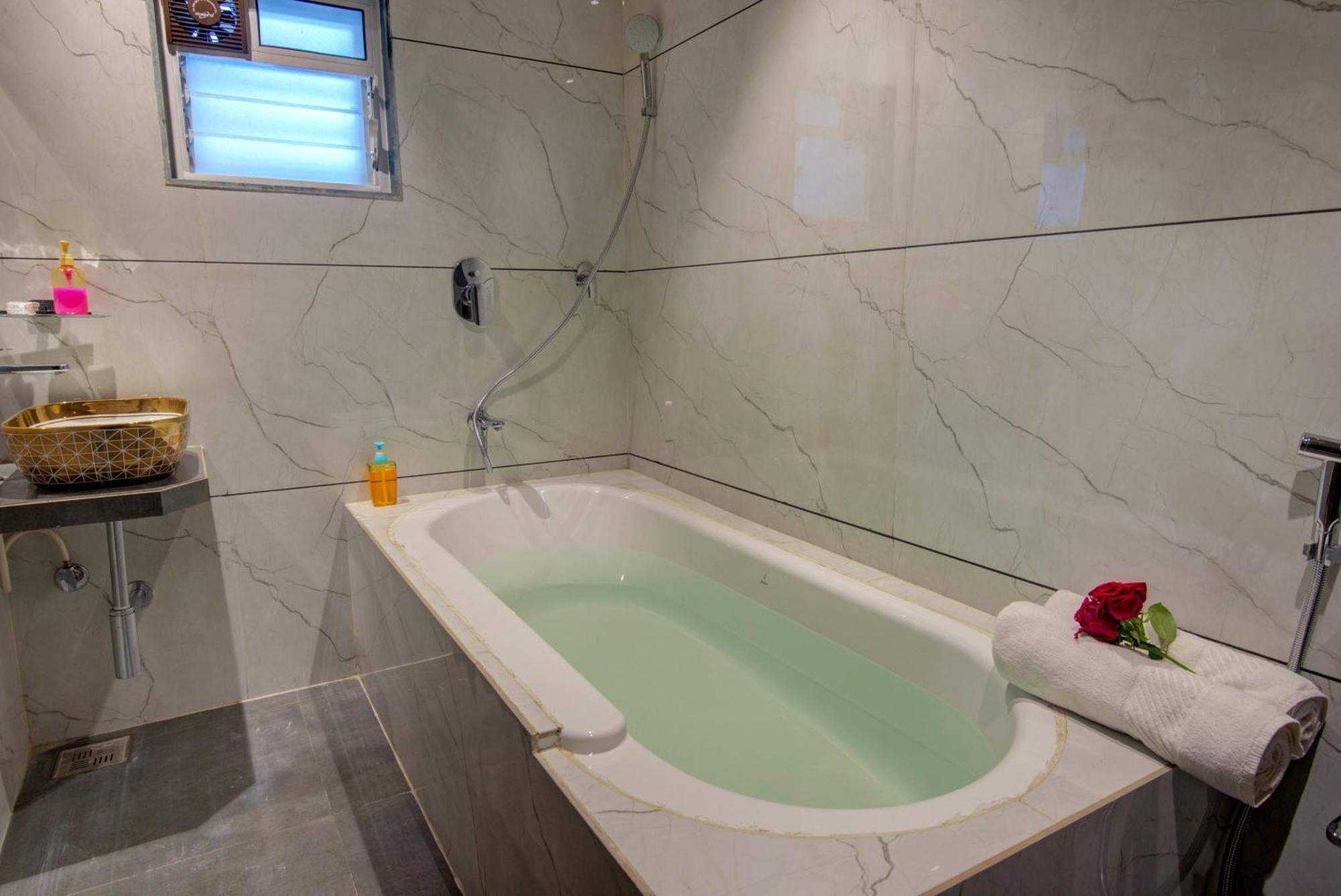 Hotel Galaxy Inn 纳威孟买 外观 照片